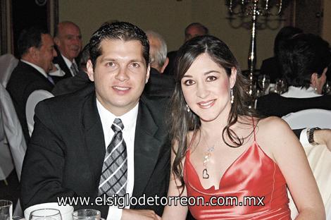 Gerardo Murra Rebollo y Vicky Ibarguengoytia de Murra.