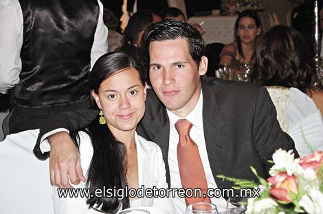 Cecilia B. de Reyes y Javier Reyes.