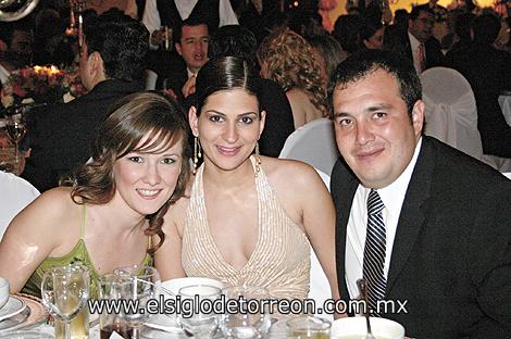 Arlette Maycotte, Paty García y Roberto Ibarra.