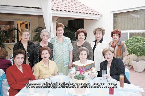 Carolina de Menéndez, Esperanza López, Mirita de Treviño, Angelina de Castro, Ernestina de Dávila, Martha Santillana, María Elena de González, Margarita de Hamdan, Zoila de Pérez Merodio y Lilia de Aguilar.