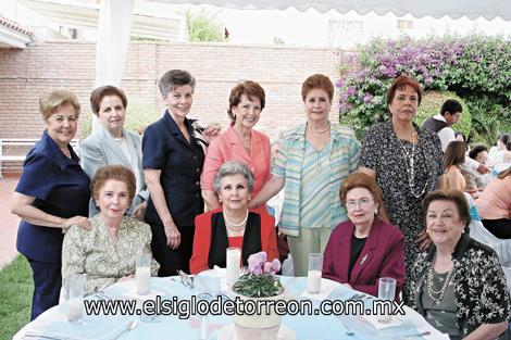 Estelita de Casas, Melita de Díaz Flores, Melita Dueñes de González, Nena Suárez de Garza, Lilia de Aguilar, Carmen de Martínez, Licha de Villarreal, Martha V. de Ross, María Luisa Valencia de Torres y Alicia de Miranda.