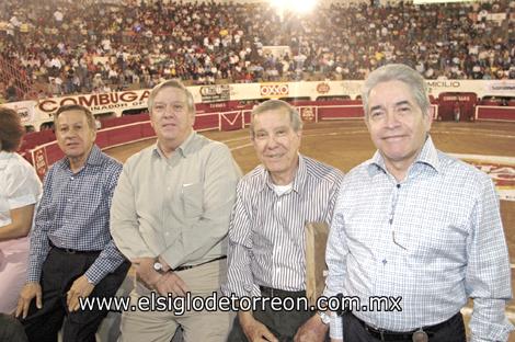 Arturo Gilio, Javier y Ramón Iriarte y Jesús Campos.