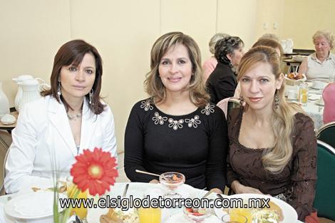 Anabel de González, Carmen de Ávalos y Elsa de Navarrete.