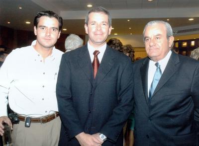 va_19032006 
Alberto Torres, Marcelo Torres y Marcelo Torres Michell.