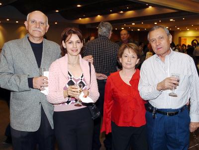 va_24032006 
Guillermo  Gutiérrez, Beatriz de Gutiérrez, Lety Catalán y Jesús Catalán.