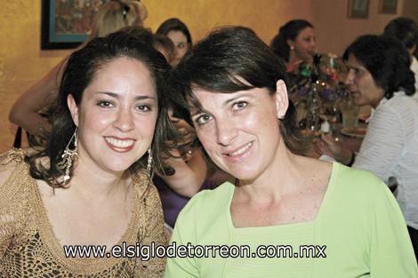 Nena Delgado y Joann Murra.