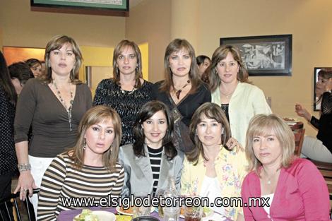 Gaby Salas, Martha Saldaña, Mónica Saldaña, Pily Ortueta, Magdalena Ruenes, Cristina Ramos, Blanca Sonia González y Pilar Marroquín.