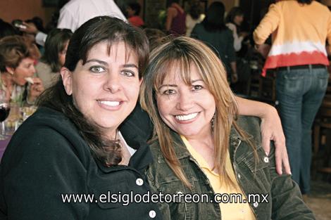 Marcela Garza y Patricia Iduñate.