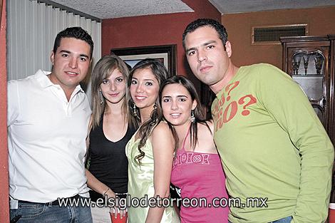 Armando Cárdenas, Ivonne Zurita, Sally Katsicas,  Becky García y Luis David Villalobos.