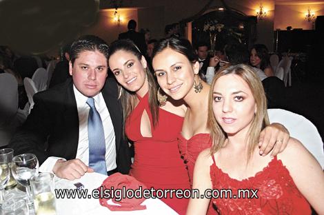 Fabio Pérez, Anilú Karam, Luly Colores y Susana Garza.