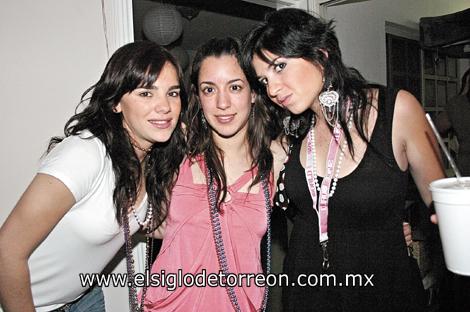 María Elvira Garza, Daniela Natera y Laura Garza.