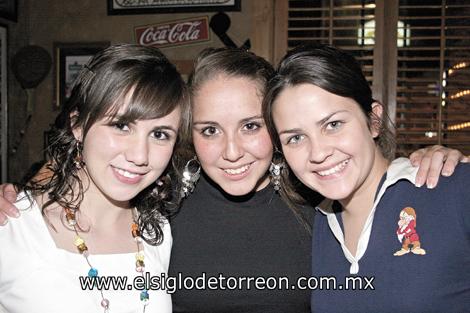 Marcela Giacomán, Geo Martínez y Marifer Padilla.