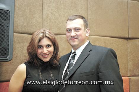 Melissa Villarreal Martínez y Dmitry Myzdrikov.