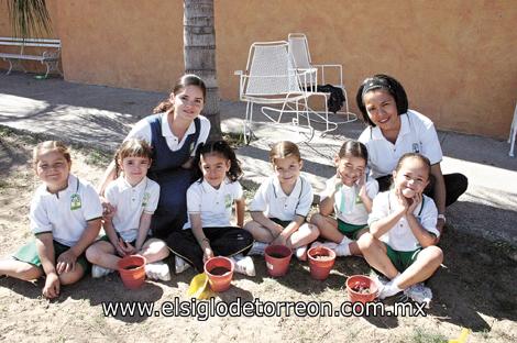 Samantha Alvarado, Marijose Bedolla, Paulina Lechuga, Melissa Armada, Valeria Martínez, Analí Becerra y Cecy Pérez.