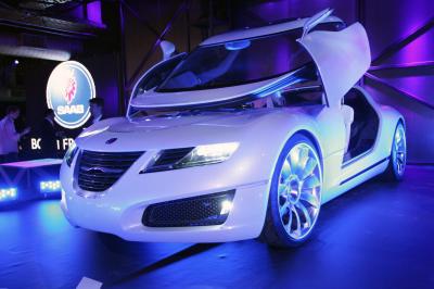 El prototipo Saab Aero X, presentado durante el salón del automóvil de Nueva York, Estados Unidos.

Saab automobile usa anunció un acuerdo con la asociación benéfica Angel Flight America al tiempo que presentó el citado prototipo en EU.