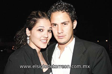 Lizzy Cervantes y Daniel Cruz.