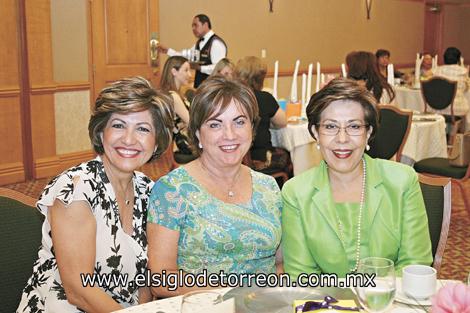 Alicia de Cárdenas, Susana O. de González y Tere de Castañeda.