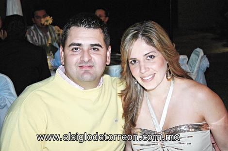 Sergio Necochea Gámez y Alejandra Sánchez de Necochea.