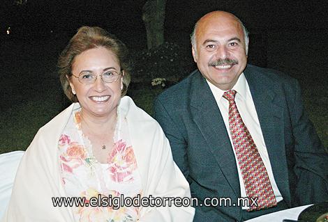 Marcela B. de Baille y Alberto Baille Calderón.