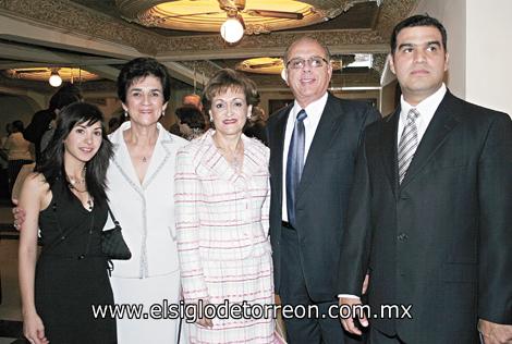 Paola Garza, Marilú Finck de Anaya, Lety A. de Martínez, Armando Martínez H. y Carlos Anaya F.