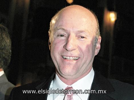 CAMBIO DE PATRONATO DEL TIM
Nuevo presidente del patronato del Teatro Isauro Martínez, Salvador Jalife García