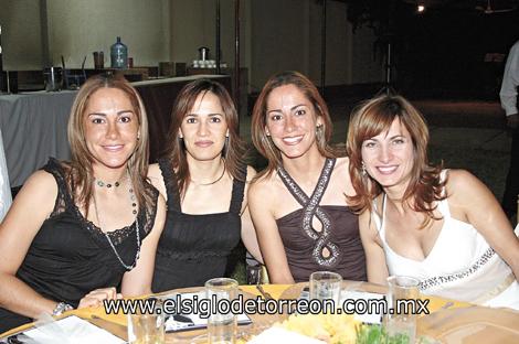 Vivi Rocha, Nelly Meléndez, Lili Rocha y Sandra González.