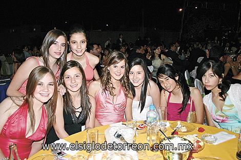 Ana Cris A., Ana Cris E., Barbie, Marijose, Andrea, Lili, Lorena y Samanta.