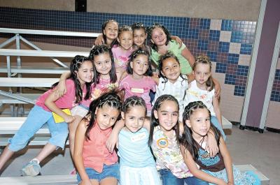 03052006_w_Anaui Aguilar, Gretel Hernández, Ana Mary Correa, Emilia Salazar, Eliana Mejía, Érika Macías, Debby Rivera, Ale Herrera, Samanta Rodríguez, Victoria Cantú, Eunice Juárez, Marcela Ceniceros y Bárbara Calamds.jpg