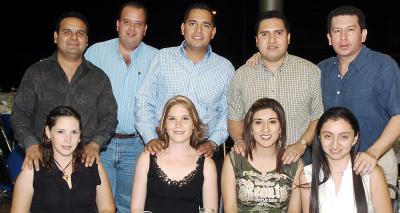 09052006 
Toño Rodríguez, Cecy de Rodríguez, Maritere de Téllez, Arturo Téllez, Jorge Valdez, July de Perales, José Perales, Denisse Castillo Lorenzo Mata.