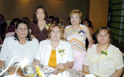 15052006 
Margarita Ríos, Juanita Lozano, Emilia Vázquez, María Luisa Hernández y Socorro Villegas.