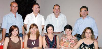 17052006 
Marcela de Amarante, Vivi de Garza, Malena Humphrey, July de Tueme, Marcela de Amarante, Javier Amarante, Luiz Garza y Fernando Humprey y Roberto.