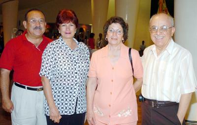 21052006 
Héctor Gantenbein, Maya Berra, Rubén Balderas y Josefina Alonso.