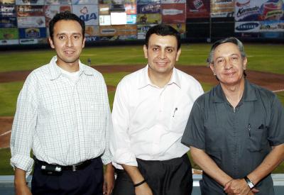 28052006 
Francisco Solìs, Gerardo Pèrez Rojas y Roberto Trujillo.