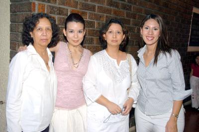 28052006
Irma Campos de Galván, Cecille y Cristina Galván e Ilsy Presa.