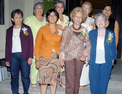 28052006 
Gloria Barker, Querube Lizárraga, Yadira Puente, Genoveva García, Rosita Gámez, Mercedes Rincón, Magda Chacón y Judith Varela.