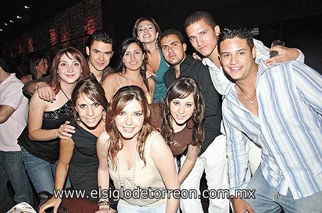 Paty, Jorge, Analía, Laura, Gustavo, Rodolfo, Oscar, Martha, Kattia, María Angélica y Maripily.