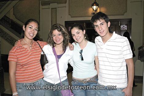 Gaby Villegas, Ivonne Rivas, Grethel Romo y Armando Aragón.