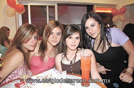 Paola, Adriana, Marcela y Sara.