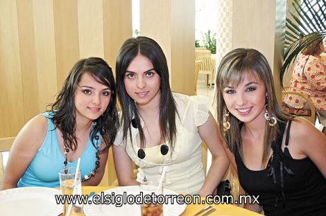 Bárbara Gurza, Karla Martínez y Mariana Algara.