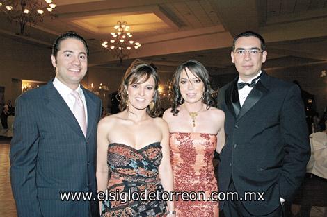 Manuel Villegas, Rocío Cabranes, Valeria de Sifuentes y Carlos Sifuentes.