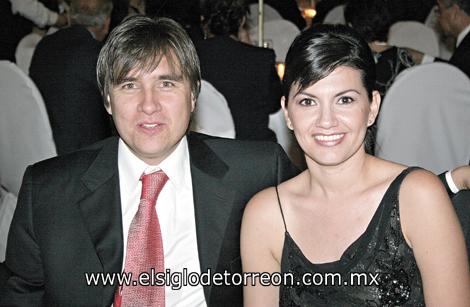 Jorge de la Rosa y Marcela Carrillo de de la Rosa.