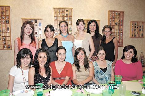 Maica Ortiz, Paty Lícera, Ana Paula Ledesma, Karina y Katryn Kort, Sabina Rubio de Sobrino, Rhoda Real, Ruth Navarro, Paty Reyes, Adriana Alarcón, Alejandra González y Maru de Kort.