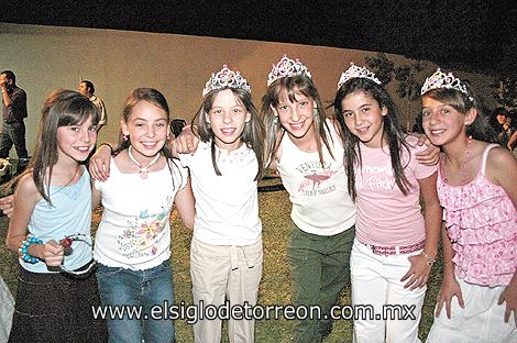 Andrea Lasne, María e Isabel Córdoba, Bárbara Castillón, Cristy Murra y Myrthala de la Garza