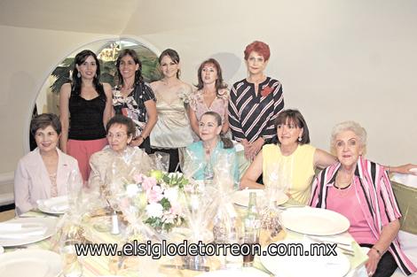 Silvia S. de Lavín, Silvia Lavín, Gaby Cofiño de Murra, Adela R. de Leal, Nidia de Díaz de León, Beba Cofiño de Torres, Iliada Pasos de Torres, Bárbara Cofiño Grageda, Gaby Murra de Montaña y Naxiely De la Garza de Torres.