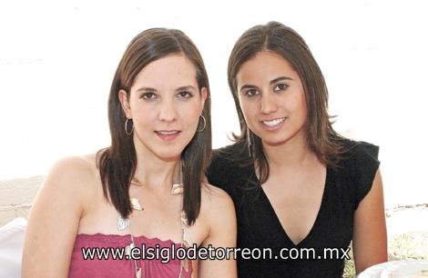 Paulina Delgado y Mónica Ochoa.