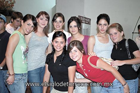 Ana Herrera, Salva Juan Marcos, Velia Rodríguez, Paola Garza, Paty Lugo, Valeria Rivera y Magaly Berumen.