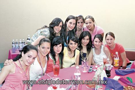 Naty y Edna Garza, Laura garza, Babi Gurza, Karla Martinez, Valeria Boehringer, Luly Berlanga, Sofía Rodríguez, Daniela Martínez, Marytere Jiménez y Maraca Tambores