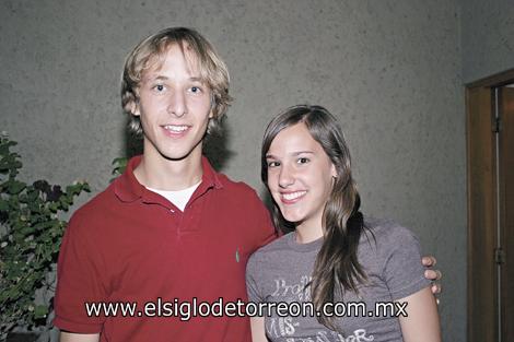 Beto Hermosillo y Daniela Cepeda.