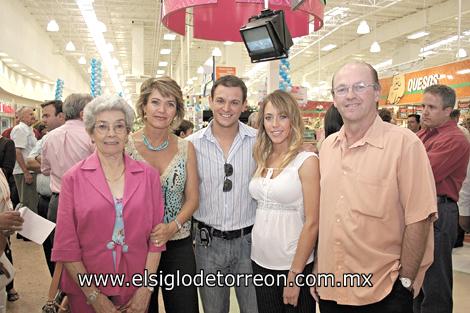 Ana Maria Montaña, Gabriela Segura, Miguel Cepeda, Gaby Villarreal Segura y José Antonio Villarreal Maíz.