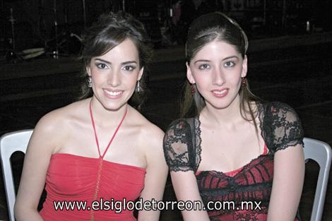 Fernanda Dueñes y Paola Moye.